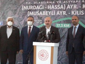 Bakan Karaismailoğlu’dan Kilis-Akbez karayolu şantiyesine ziyaret