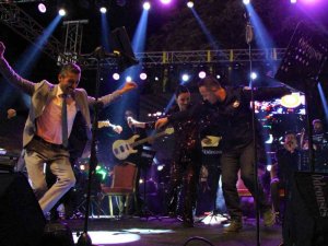 Sevcan Orhan’a sahnede ‘maşallah’ dedirten belediyeci