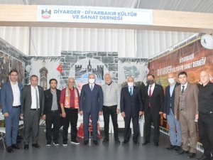 Başkan Özlü, Düzce standını ziyaret etti