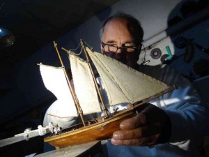 Özel) Araba garajında "sanat tersanesi"