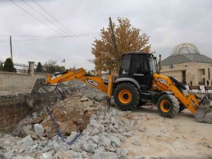Karaman’da şehir mezarlığının yanına otopark çalışması
