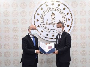 Bakan Özer, Azerbaycanlı mevkidaşı Amrullayev ile görüştü