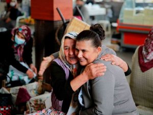 Başkan Çerçioğlu, Atça Pazarı’nı ziyaret etti