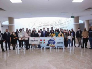 Sandıkçı, Avrupalı öğrencileri ağırladı