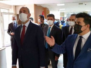 Adalet Bakanı Gül, Uzlaşı Kütüphanesi’nin açılışını yaptı