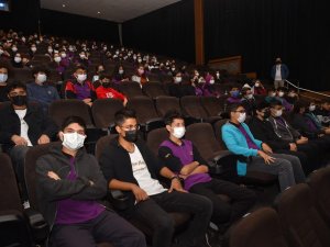 Kahramanmaraş’ta öğrenciler "Akif"i izledi