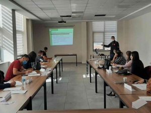 Polis memurlarına ilk yardım eğitimi