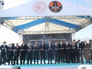 Bakan Karaismailoğlu: “2003 öncesi 6 bin 101 kilometre olan bölünmüş yol ağını 28 bin 402 kilometreye çıkardık”