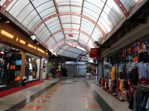 Marmaris Kapalı Çarşı bakımdan geçiyor