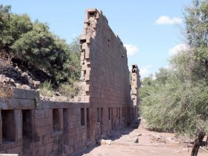 Aigai antik kentine müze ve karşılama merkezi yapılacak