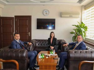 Edremit Kaymakamı Türkman’dan Muradiye Kaymakamı Savar’a ziyaret