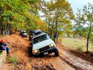 Sonbaharda Kazdağları off road meraklılarının uğrak noktası oldu