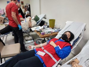 Öğrenciler kan bağışında bulundular