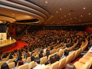 ADÜ Rektörü Aldemir, Eğitim Fakültesi öğrencileri ile bir araya geldi