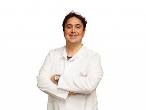 Doç. Dr. Yakar: “Mide botoksu ile fazla kilolardan kurtulmak mümkün”