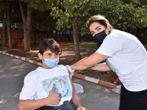 Aşılama çalışmalarında Sağlık Müdürlüğü ile Milli Eğitim Müdürlüğü işbirliğine gitti