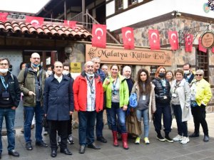 Turist rehberleri Malatya’nın tarihi mekanlarını gezdi