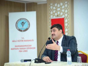 Öğretmen başkan liselilerle buluştu