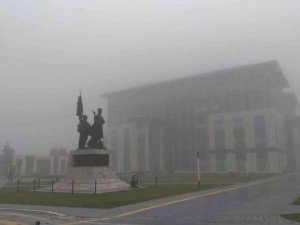 Yoğun sis Kütahya’da etkili oldu