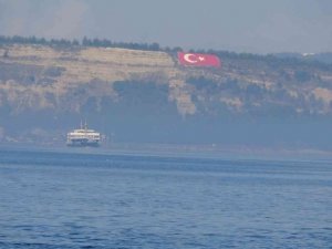Çanakkale Boğazı sis nedeniyle gemi trafiğine kapalı