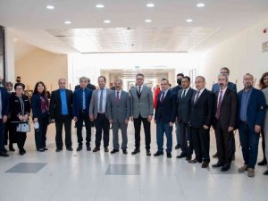 Selçuk’ta “Erciyes’ten Everest’e Dünyanın Renkleri” fotoğraf sergisi açıldı