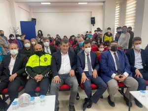 Çay Gençlik Merkezi hizmete açıldı