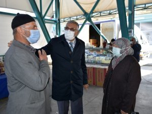 Başkan Bozkurt’tan pazar ziyareti