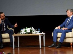 Kazakistan Büyükelçisi Saparbekuly, Yozgat’ta öğrencilerle buluştu