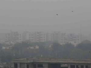 Hindistan’da Diwali Işık Festivali hava kalitesini düşürdü