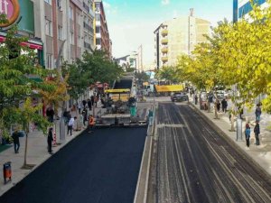 Zübeyde Hanım Caddesi’nde asfaltlama çalışmalarına başlandı