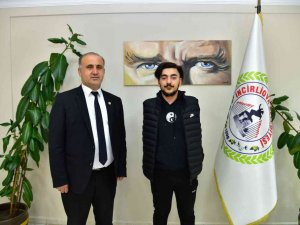 Samet, protez kollarına kavuşuyor