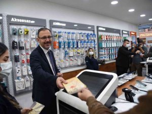 Bakan Kasapoğlu: "’Yakın ışıkları, Türkiye aydınlansın’ diyerek başladığımız yolculuk heyecanla devam ediyor"