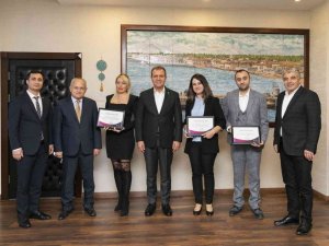 Başkan Seçer’den başarılı proje sunan personele teşekkür belgesi