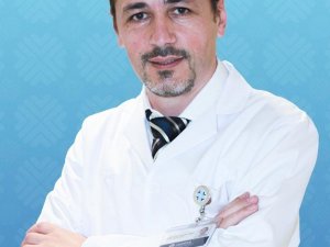 "Baş ağrısı ya da baş dönmesi beyin kanaması belirtisi olabilir"