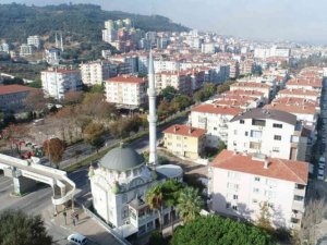 Ağır hasar tespit edilen cami minaresi yıkılacak