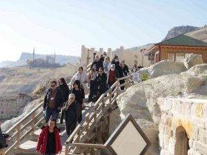 Yunanlılar Kapadokya’yı gezdi