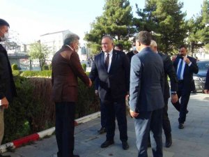 MHP’li Akçay Van’da