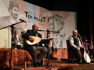 İki yıl aradan sonra yeniden aşıklar bayramda buluştu