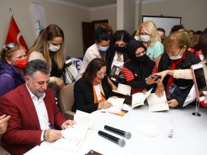 Bayraklı’da “Kadın ve Edebiyat” konulu söyleşi