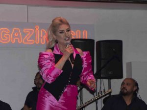 Kuşadası’nda Muazzez Ersoy rüzgarı esti