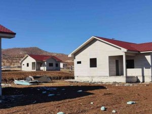 Elazığ’da köy konutlarının yapımı sürüyor