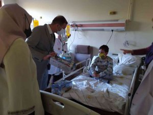 MHP İl Başkanı Kayaalp, lösemili çocuklarla bir araya geldi