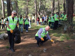 Gökova Körfezinde kıyı temizliği