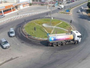 MESKİ’nin arıttığı atıksular refüj ve peyzaj sulamada kullanılıyor