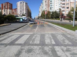 Melikgazi’de hız kesiciler ile ulaşımı daha güvenli hale getiriliyor