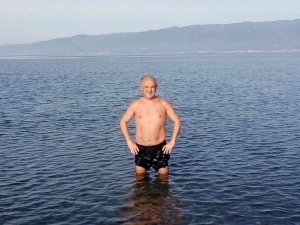 Burhaniye’de deniz sezonunu devam ettiriyorlar