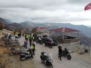 Antalya’da 15 kişilik motosiklet timi ilçe ilçe gezip, ilçelerin tanıtımını yapıyor