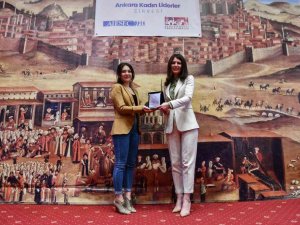 Ankara Kent Konseyi Gençlik Meclisi üyeleri kadın liderlerle bir araya geldi