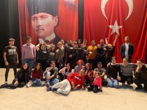 Çan Belediyesi Tiyatro Okulu eğitimleri devam ediyor