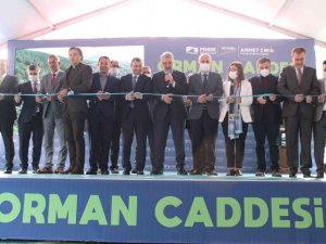 Pendik’te 45 günde tamamlanan ‘Aydos Orman Caddesi’ hizmete açıldı